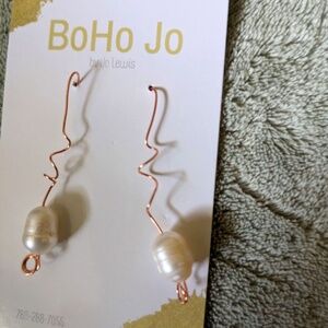 Fresh Pearl copper earring